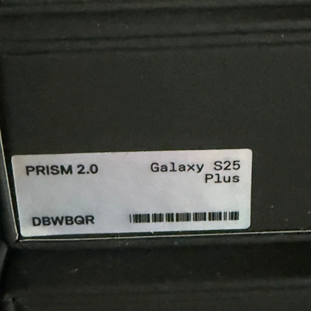 dbrand Prism 2.0 Screen Protector Samsung Galaxy S25 Plus Installation Kit
